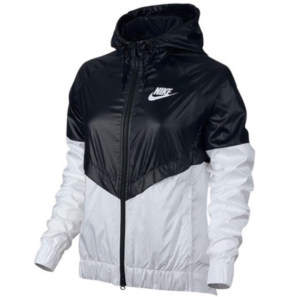 Nike Jackets & Blazers - NIKE BLACK & WHITE Womens WINDBREAKER XL